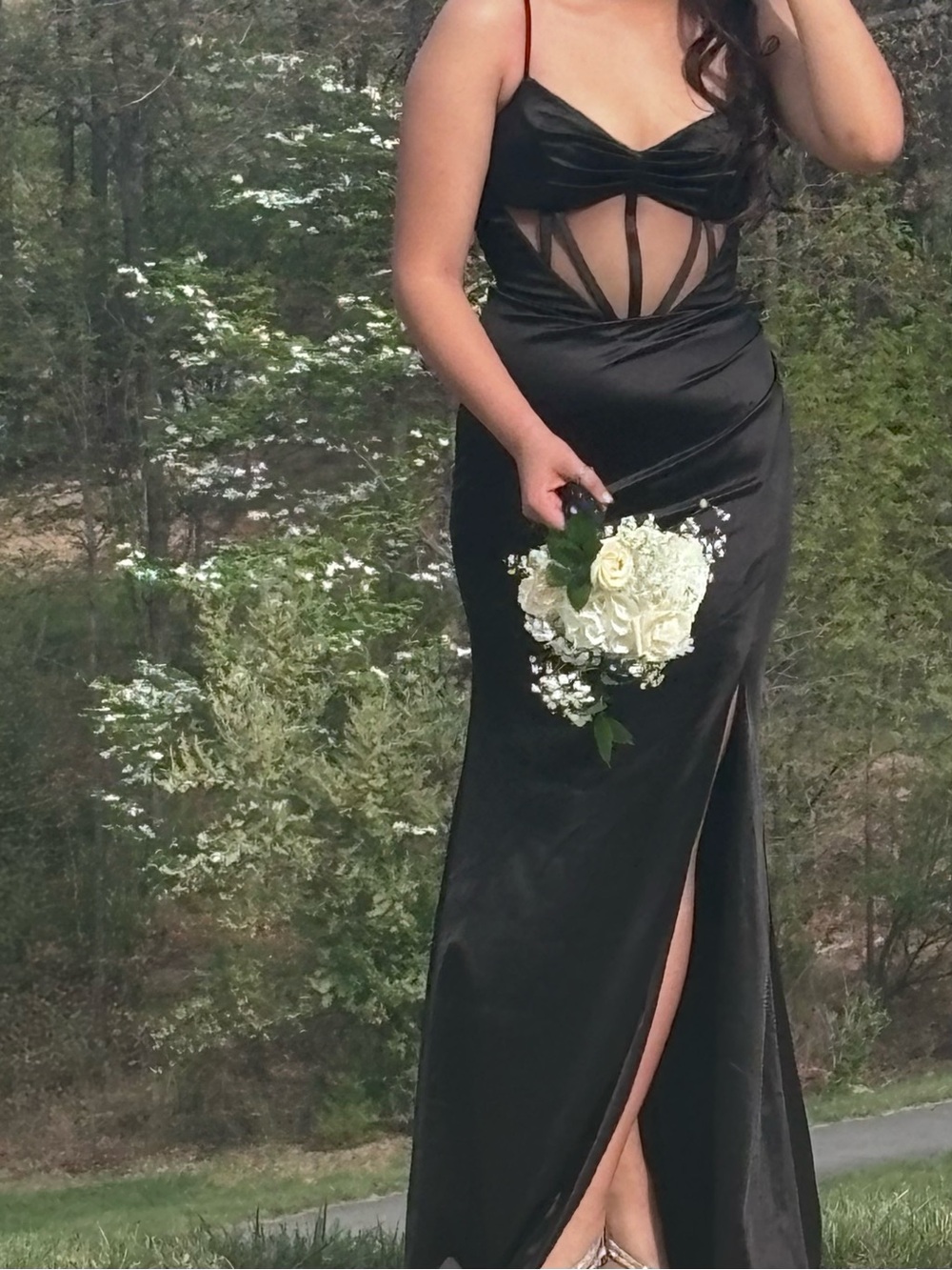 Elegant Black Evening Gown with Sheer Inset and Side Slit - Picture 2 of 4